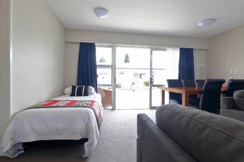 Aden Motel image 38